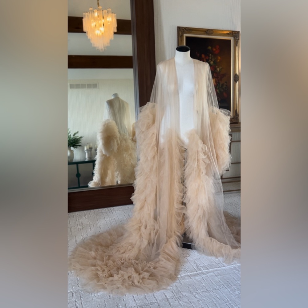 Hollywood Glam Tulle Robe photoshoot size M
